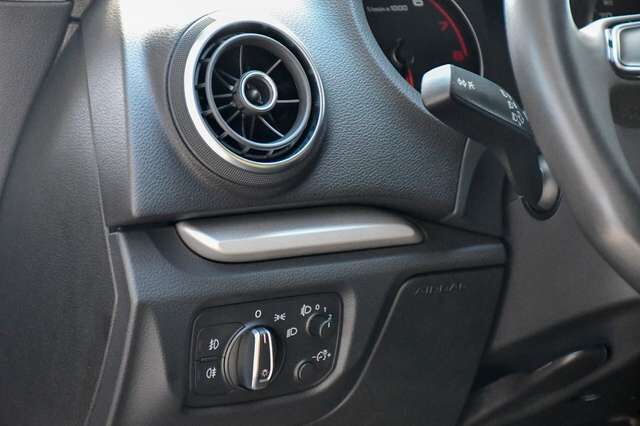 AUDI A3 Sportback ambition Automatik 1.Hd nur 13tkm! Ansicht 9 für Fahrzeugdetailseite