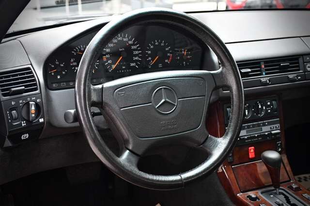MERCEDES-BENZ SL 300 H-Kennzeichen DE-Fzg Hardtop Sammler Ansicht 11 für Fahrzeugdetailseite