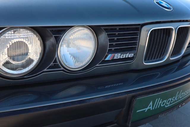 BMW 520 i E34