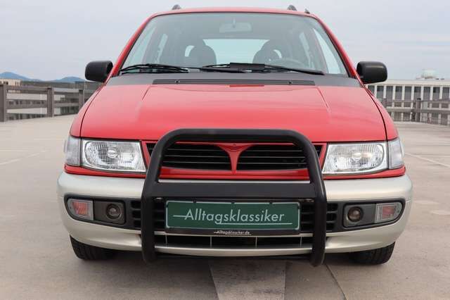 Mitsubishi Space Runner 1.8 GLXi City