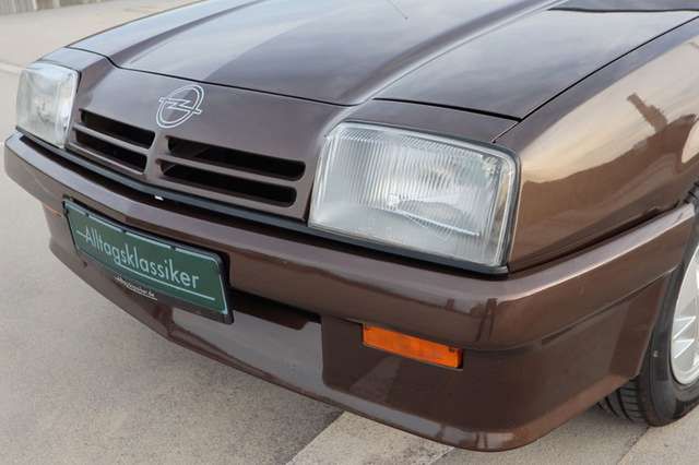 Opel Manta B CC 1.8 Berlinetta