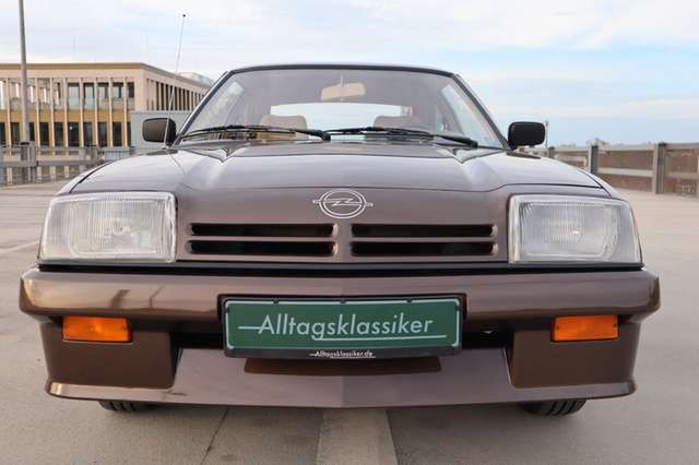 Opel Manta B CC 1.8 Berlinetta