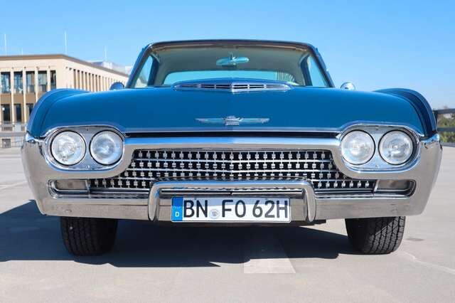Ford Thunderbird