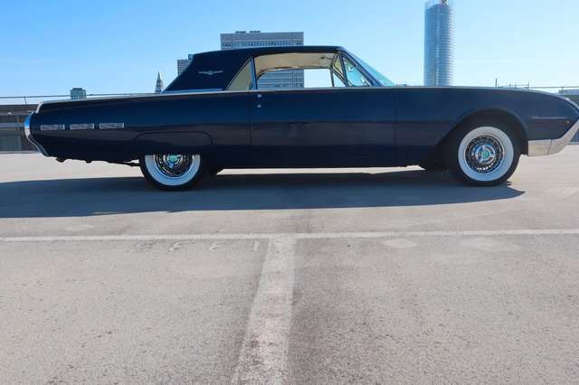 Ford Thunderbird