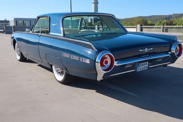 Ford Thunderbird