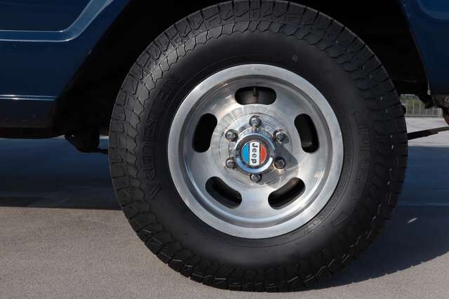 Jeep Wagoneer