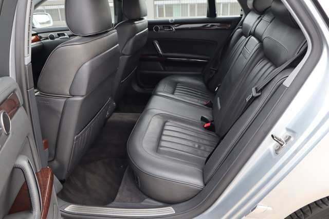 VW Phaeton 4.2 V8 4MOTION Tiptronic 5-Sitzer