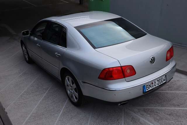 VW Phaeton 4.2 V8 4MOTION Tiptronic 5-Sitzer