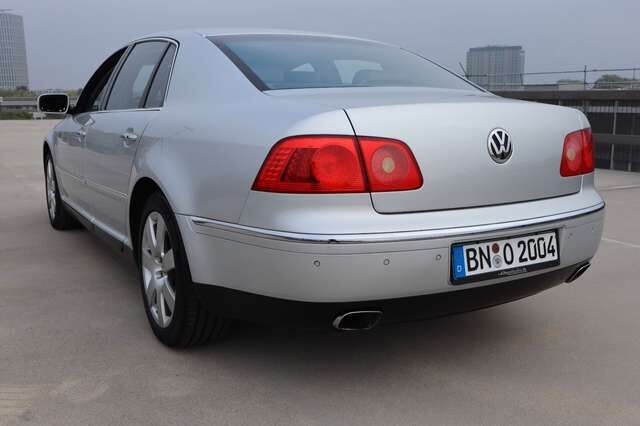 VW Phaeton 4.2 V8 4MOTION Tiptronic 5-Sitzer
