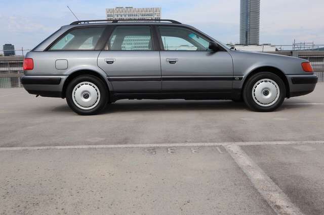 Audi 100