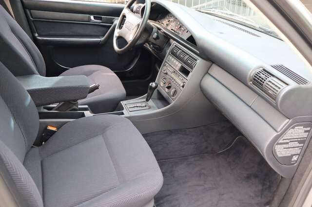 Audi 100 Avant 2.6 E