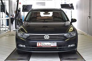 VW Passat Variant 4Motion 2,0TDI AHK*DSG LED*SHZ