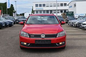 VW Passat Variant 1.6TDI Trendline Navi*Sitzheizung*PDC