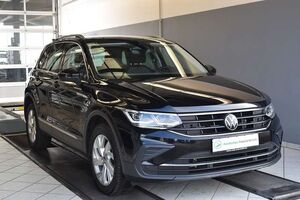 VW Tiguan 2.0 TDI Life 4Motion DSG*AHK*Tacho Digital