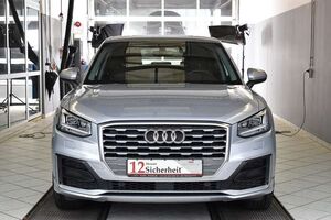 Audi Q2 1.6TDI 30 basis Automatik*AHK*Leder*LED