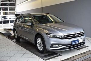 VW Passat Variant 2.0TDI Business DSG Matrix*AHK