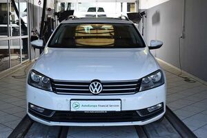 VW Passat Variant 2.0TDI DSG*AHK*Panoramadach