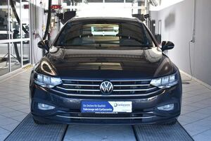 VW Passat Variant 2.0TDI Business DSG*AHK*LED