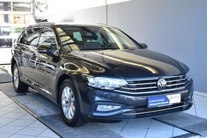 VW Passat Variant 2.0TDI Business DSG*AHK*LED