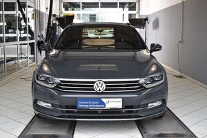 VW Passat Variant 2.0TDI DSG AHK*ACC*Matrix-LED