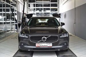 Volvo V90 B4 Momentum Pro Automatik*Leder*LED