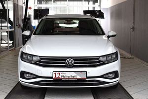 VW Passat Variant 2.0TDI DSG*AHK*Cockpit digital