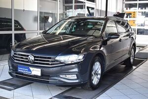 VW Passat Variant 2.0TDI DSG*AHK*LED*ACC