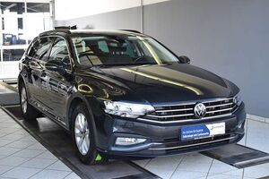 VW Passat Variant 2.0TDI DSG*AHK*LED*ACC