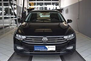 VW Passat Variant 2.0TDI Business DSG*AHK*LED*360kam