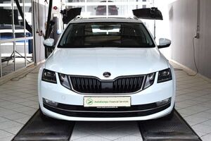 Skoda Octavia 1.5TSI Style DSG LED*Navi*Leder*SHZ*ALU