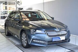 Skoda Superb Combi 1.4TSI Style iV DSG*AHK*LED*DCC