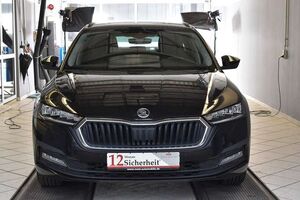 Skoda Octavia Combi 2.0TDI DSG LED*SHZ V+H*Tacho digital