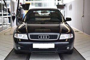 Audi A4 Limousine 1.6L Klimaautomatik