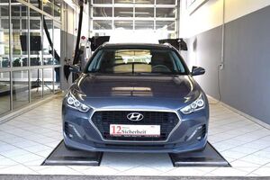 Hyundai i30 1.6 CRDi Select Automatik*Leder*PDC