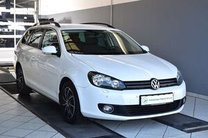 VW Golf VI Variant 1.6TDI AHK*2xPDC*SHZ*Navi