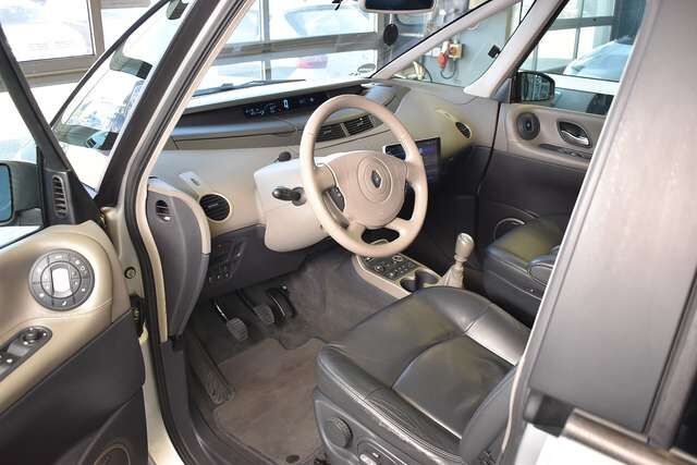 Renault Espace 2.0 16V Turbo Initiale 6-Sitze*Bi-Xenon*LPG