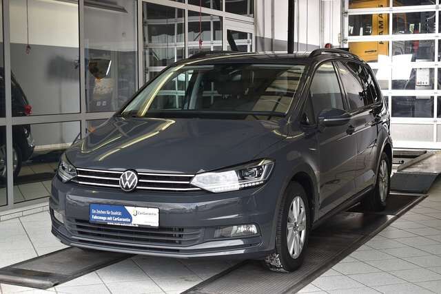 VW Touran 2.0TDI DSG*Matrix*ACC*Digital Tacho