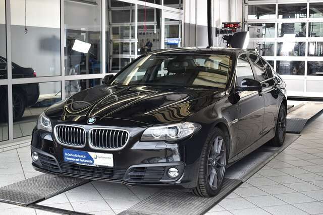 BMW 530 d x Drive Automatik*Leder*Bi-Xenon*Navi