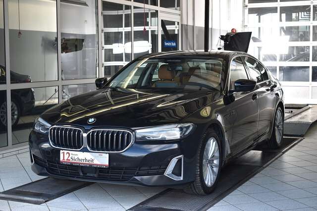 BMW 545 e xDrive Luxury H&K*Leder*Navi*Automatik*Leser