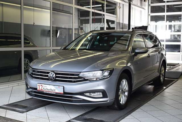VW Passat Variant 2.0TDI Business DSG*AHK*LED