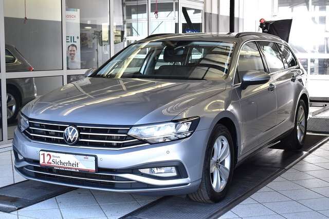 VW Passat Variant 2.0TDI Business DSG*AHK*LED*ACC