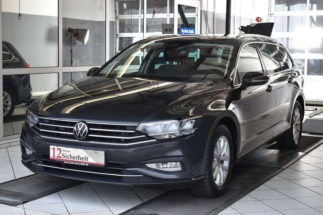 VW Passat Variant 2.0TDI DSG*AHK*LED*PDC*SHZ V+H