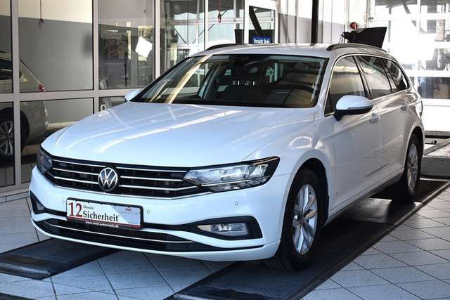 VW Passat Variant 2.0 TDI DSG*AHK*LED*Cockpit Digit