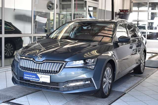 Skoda Superb Combi 1.4TSI Style iV DSG*AHK*LED*DCC