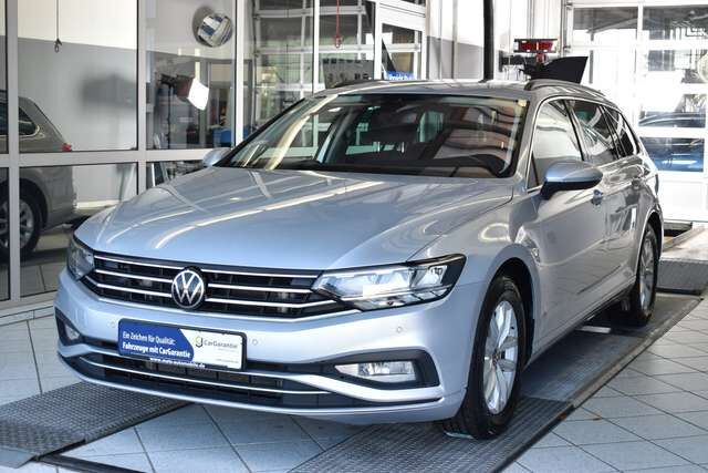 VW Passat Variant 2.0TDI Business DSG*LED*AHK