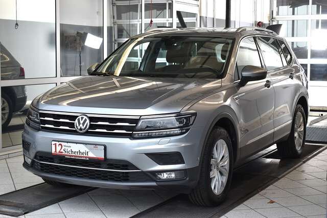 VW Tiguan Allspace 2.0TDI Highline 4M DSG Matrix*AHK