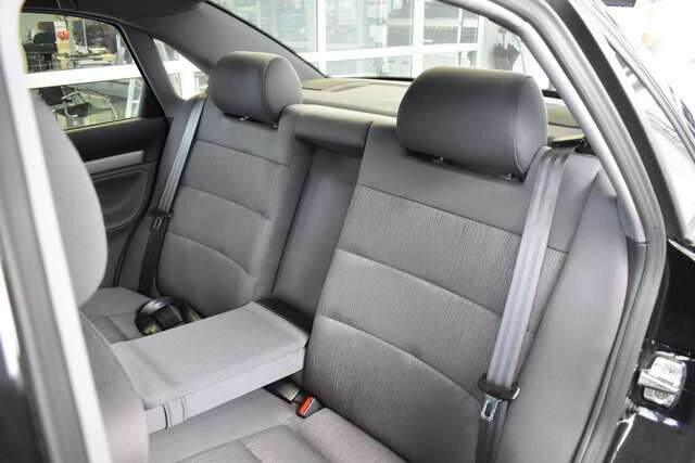 Audi A4 Limousine 1.6L Klimaautomatik