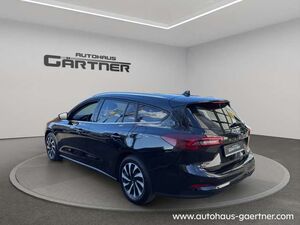 Ford Focus Turnier Titanium LED Navi AWR PDC Shz