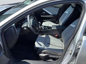 Opel Astra L Sports Tourer 1.2 Business Elegance