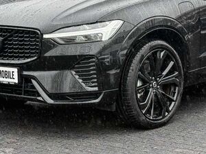 Volvo XC60 Plus Black Edition Recharge Plug-In Hybrid AWD HUD